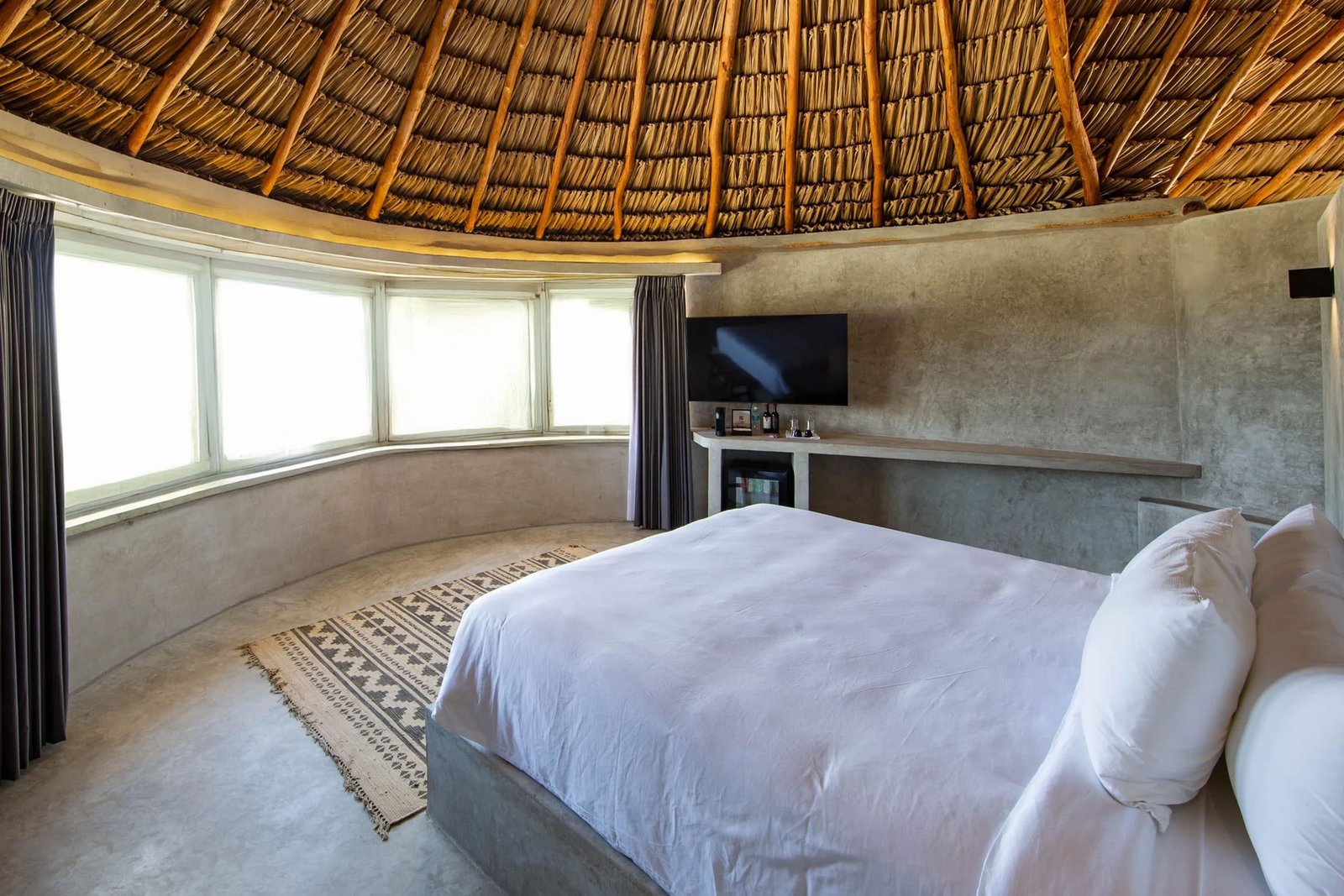 Empress.webp_0004_Empress-Suite-3_11zon-scaled